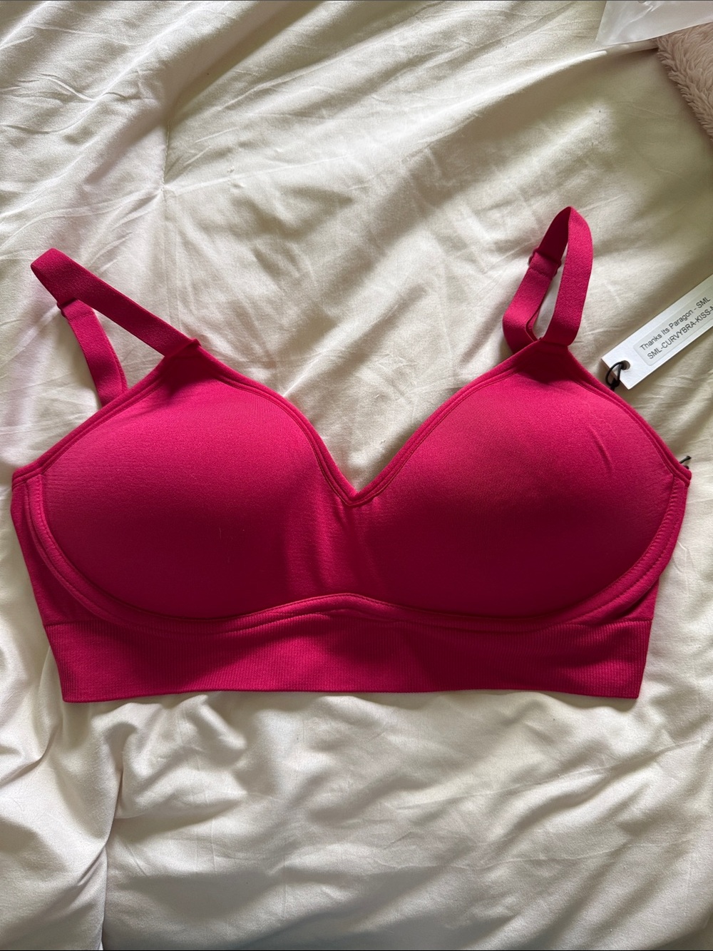 NWT Paragon curvy sports bra color Kiss size medium
